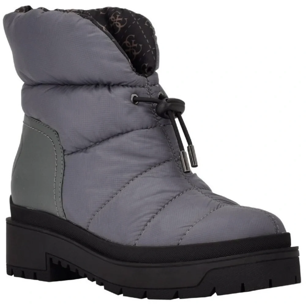 GUESS Leeda 2 Gray Cold Weather Booties Sz 8 Dark Gray Puffer Style Toggle Women